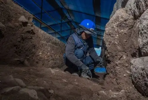 Arqueólogos descubren acceso secreto y un avanzado sistema hidráulico oculto en el complejo de Vilcas Huamán