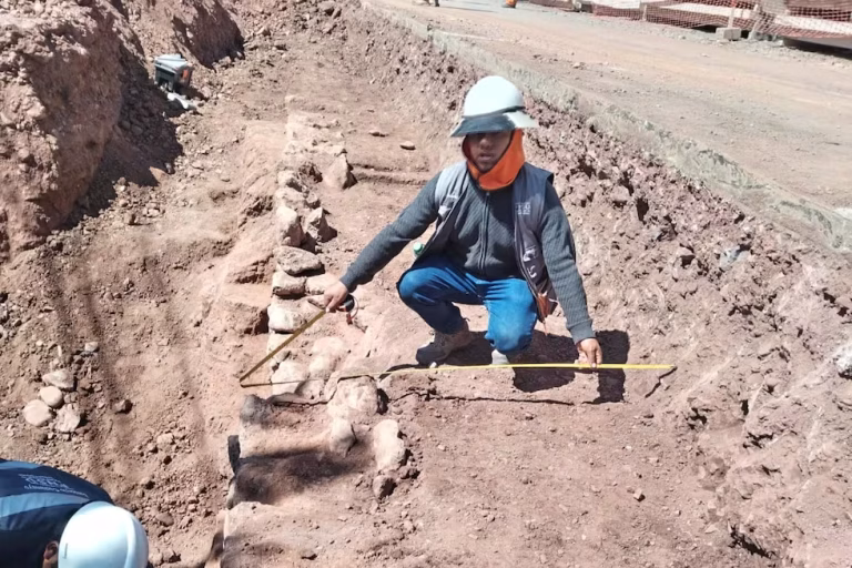 Descubren tramo de camino inca vinculado al Qollasuyo durante obras de infraestructura pública en Cusco