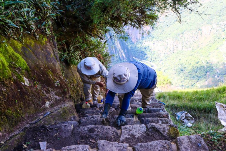 Reabren la montaña Waynapicchu tras culminar exitosamente los trabajos especializados de conservación