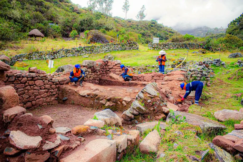 trabajos_de_restauracion_en_yuraq_rumi_vilcabamba